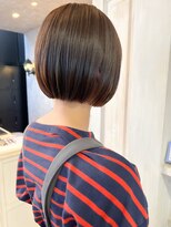 キャアリー(Caary)&nbsp;福山市美容師求人スタッフ募集秋ヘアミニボブ切りっぱなしボブ