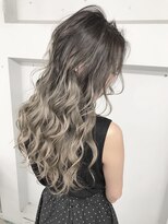 アンダーバーホワイト 泉佐野店(_WHITE)&nbsp;☆ ハイライトカラー　ケアブリーチ　ダブルカラー　イルミナ