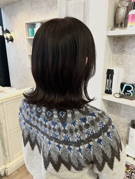 キャアリー(Caary) 福山美容室caary 切りっぱなし外ハネミディアム顔まわり40代50代
