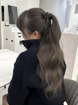 アマトウキョウ アユンチェ(AMA TOKYO×AYUNCHE) グレージュ  アッシュグレー  透明感カラー