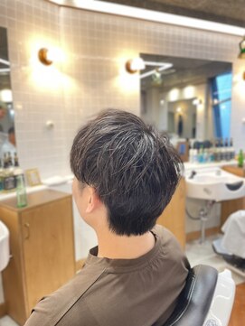 ゼロスバーバー(0's BARBER SHOP) ツイスパウルフメンズパーマメンズカット