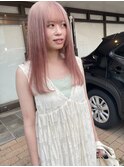 ピンクベージュ