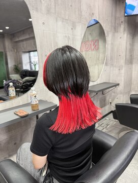 ノーン(NONE) ブラック×レッド【ウルフカット】