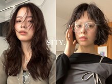 シティ(sity.)の雰囲気（ブリーチなしでも透明感とツヤを最大限に引き出すカラー提案）