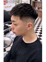 ケーエムシーセントラルルーツ(KMC Central Roots)&nbsp;フェード＆カット+眉カット