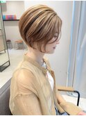 上品前下がりショートボブ