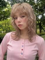 ソレイユトウキョウシブヤ(SOLEIL TOKYO shibuya) ミディアムウルフレイヤー×シアーミルクティーベージュ