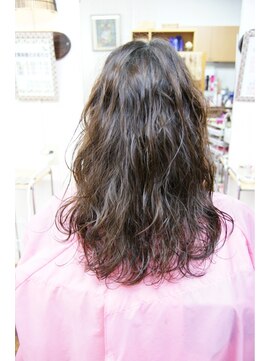 チチカカ(chichikaka) 営業ビフォーアフター、ダメージ毛に大き目パーマ