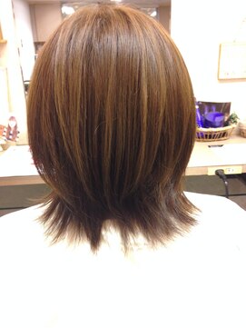 フェリシータ 緑地公園店(felicita) 3Dハイライト＠外ハネラウンドボブ