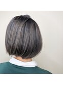 ホワイトグレージュ
