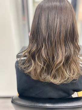 フレンズ 平岡店(friend's) 【札幌平岡　デザインカラー(グラデーションカラー)】　藤原有貴