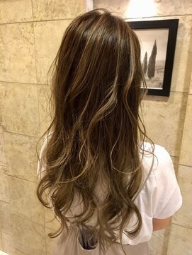 ステラプレミアム(Steller PREMIUM) バレイヤージュ　Ｍｉｌｋｔｅａ　Ｇｒｅｇｅ