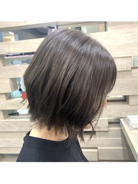 テテ(TETE) 切りっぱなしボブ