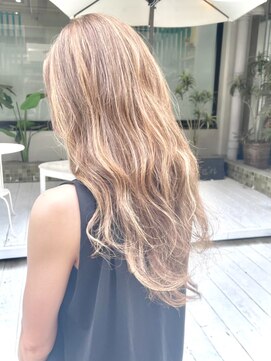 ヘアーメイクオズ(hair make O/S) ハイライト&透明感ベージュ