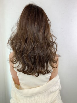 ルチア(Lucia) 大人可愛い20代30代 ハイライトグレージュ/ラフ/30代40代50代