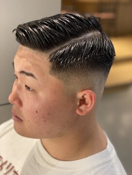 ウノプリール 茶屋町店(unopulir) 【サイドパート×スキンフェード×七三スタイル】