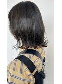 オリーブグレージュ
