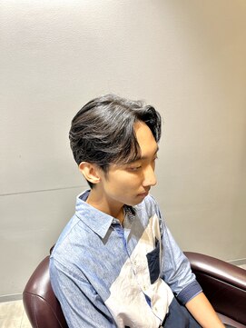 リレーションメンズヘアー(RELATION MEN'S HAIR) 毛流れセンターパート／ニュアンスパーマ／ダークアッシュ