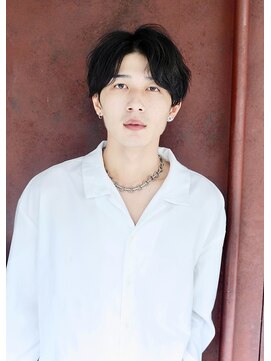 ベリア 日吉(VREEA) マッシュ/メンズパーマ/ニュアンスパーマ/センターパート