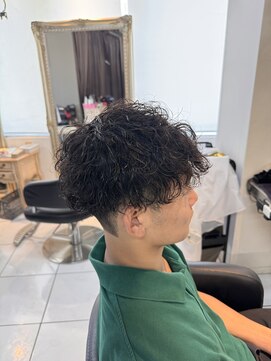 アイズ 海老名(AIZU) 波巻きスパイラルパーマ　ツイストスパイラル　メンズサロンら