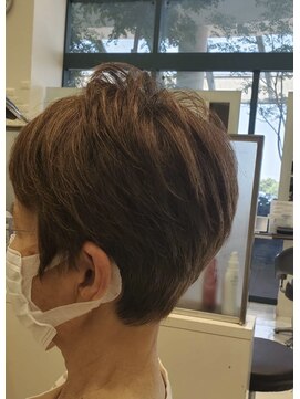 ヘアー＆メイク ルナルナ 明和店　HAIR＆MAKE LUNA LUNA ショート