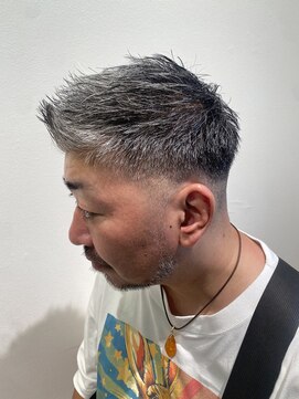 エレノア 新宿新南口(Eleanor) どこから見てもカッコいいフェードカット