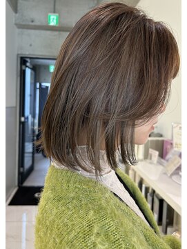 スウィープ(sweep) オリーブグレージュ/イヤリングカラー/ラフボブ