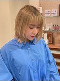 ダブルカラーベージュミディアムボブ