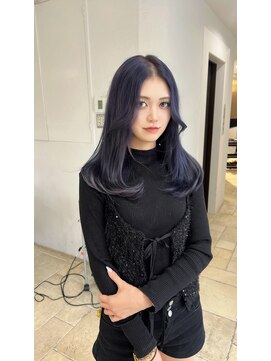 ブルーブラック