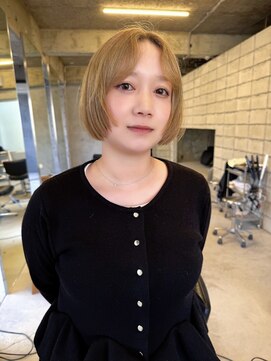 ルナバイルヴェール(LUNA by LeVert) 【ブロンド×レイヤーボブ】