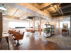 Agu hair zukka 竹の塚店【アグ ヘアー ズッカ】