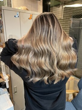 ラフ(LAFF) #黒髪#ボブルフ#ネビージュ#小顔#ワンレン