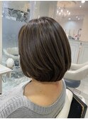 白髪が伸びてきても気になりにくい今人気のハイライトカラー