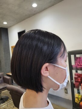 ワンス(Once) ショートボブ