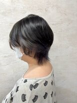 アンジェリカ(Angelica Total Beauty Lifestyle Design)&nbsp;黒髪アクセサリーカラーグレーくびれショート