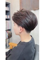 オト(oto) 清潔感と品のあるシルエット。大人カジュアルなマッシュショート