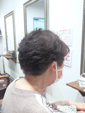 ヘアー グリーン(hair green) 50代60代70代/パーマショート/刈り上げショート/リバースパーマ