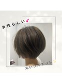 ショートボブ