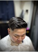 サイドパートスキンフェードフェード七三分けビジネスヘア