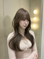 スリー(THREE)&nbsp;色気のある上品さと可愛さをmixした韓国ヘア