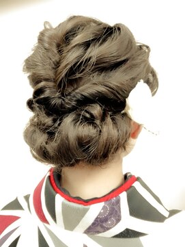 美容室せき 編み込みアップスタイル