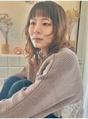オン眉×ミディアムパーマ
