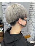 ハイトーン 刈り上げ マッシュショート
