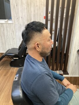 ライズヘアー(RISE HAIR) スキンフェード＋アイロンパーマ