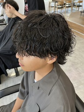 ラヴィズムバイフィフス(LUVISM by fifth) 波巻きパーマ波巻きスパイラルパーマツイストスパイラルパーマ