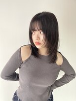 シスタ(SISTA)&nbsp;フェイスレイヤーカットミディアムレイヤー顔まわりレイヤー＃