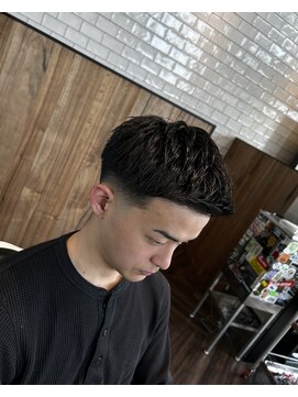 タフ バーバーショップ 大濠店(TOUGH BARBER SHOP) ロースキンフェード!