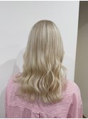ホワイトベージュ×ブリーチ