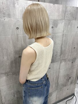 リティアンドビューティースタジオモッズシブヤ(LITTY&beauty studio M.O.D shibuya) ホワイトベージュ　ブリーチカラー　くびれボブ