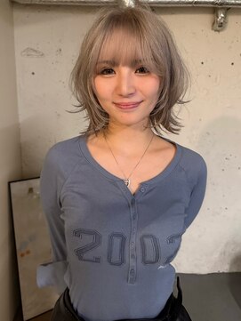 ノラ シブヤ(NORA) ハイトーン ブリーチカラー レイヤーカット ボブウルフ